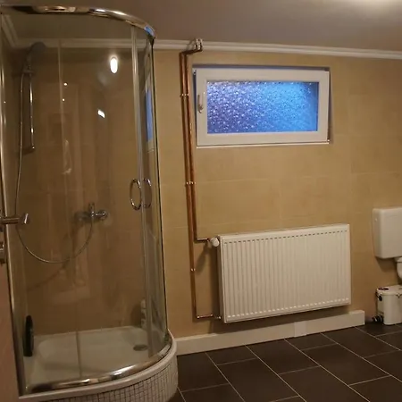 Haus House Near Fair Exhibition Messe Very Close 9 Min Walking Apartment